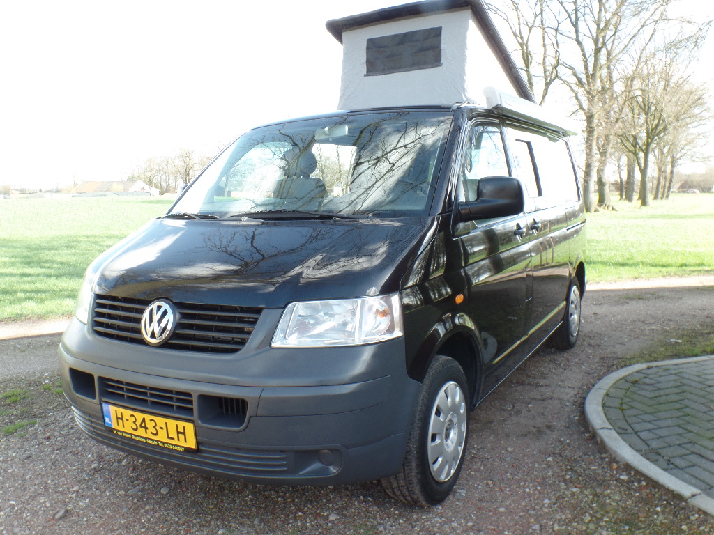 Zwarte T5 buscamper