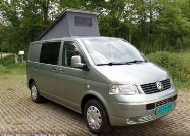 VERKOCHT Volkswagen Transporter T5 Buscamper Airco cr. control